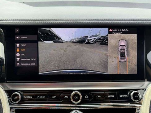 Used 2023 Bentley Flying Spur W12 AWD/4WD image 32