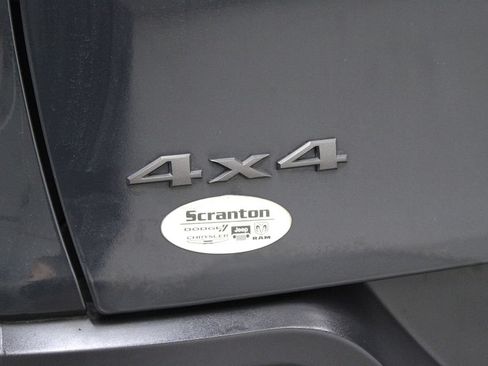 Certified 2017 Jeep Cherokee Trailhawk w/ Comfort/Convenience Group AWD/4WD image 43