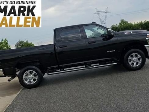 Used 2025 RAM 2500 Big Horn AWD/4WD image 9