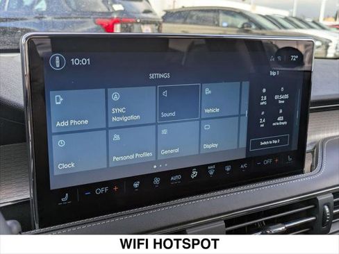 New 2025 Lincoln Corsair FWD w/ Equipment Group 101A image 9