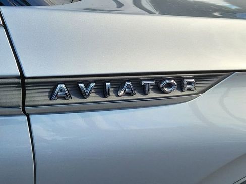 Used 2022 Lincoln Aviator Reserve w/ Class IV Trailer Tow Package RWD image 8