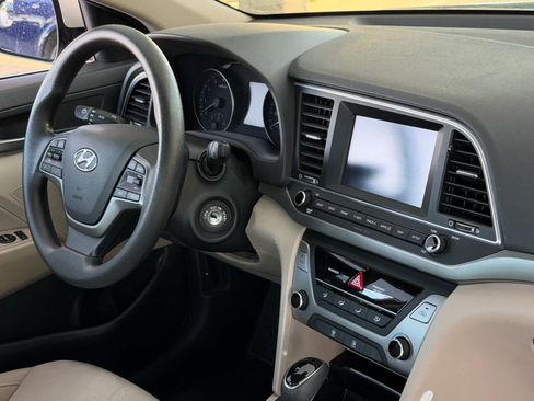 Used 2017 Hyundai Elantra SE FWD image 26