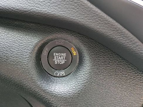 Certified 2023 Jeep Cherokee Altitude Lux w/ Mopar Interior Package AWD/4WD image 21