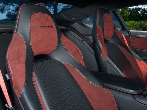 Used 2014 Aston Martin Vanquish Coupe image 17