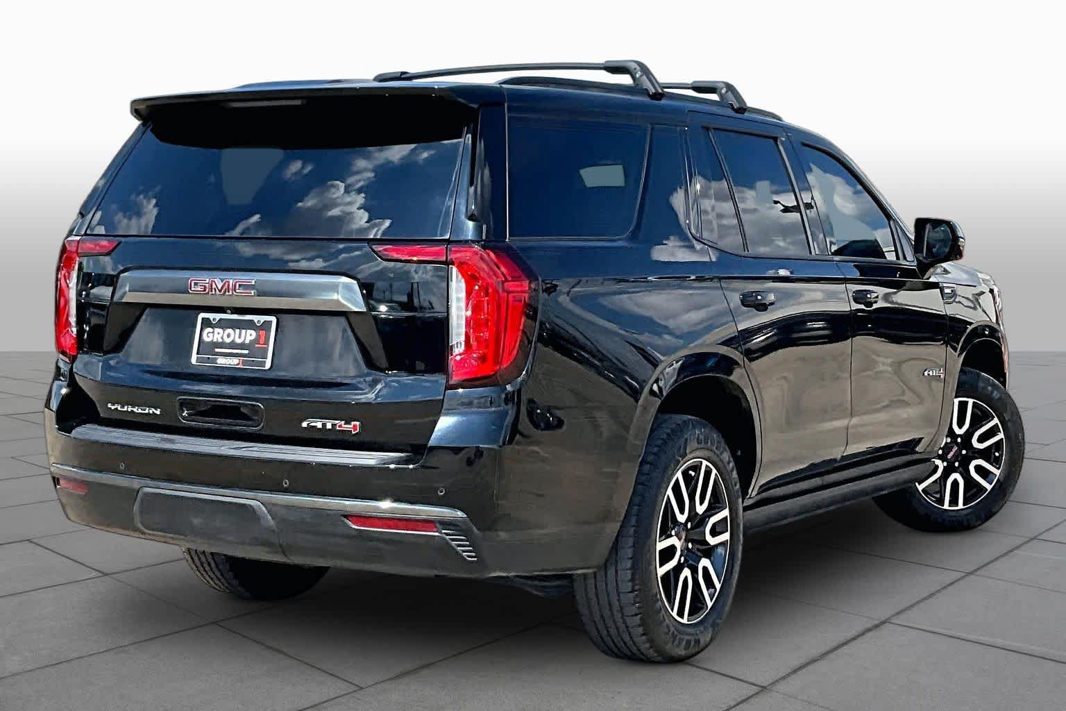 Used 2021 GMC Yukon AT4 w/ AT4 Premium Package AWD/4WD image 13