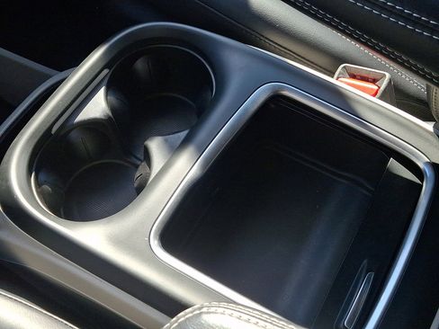 Used 2023 Chrysler Pacifica Touring-L image 26