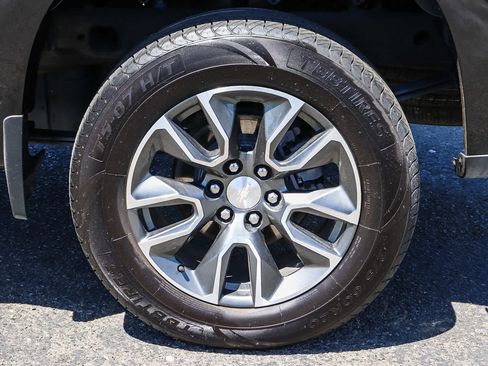 Used 2022 Chevrolet Silverado 1500 LT AWD/4WD image 13