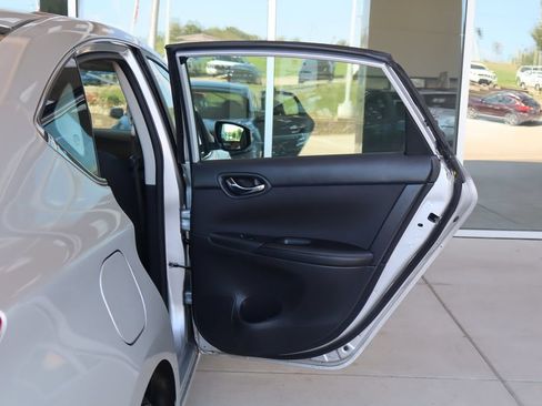 Used 2019 Nissan Sentra S FWD image 31