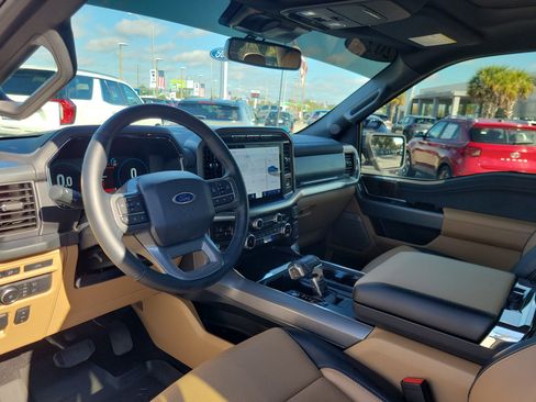 Used 2022 Ford F150 Lariat image 7