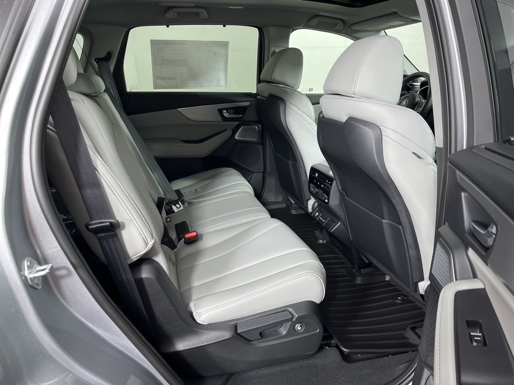 Used 2026 Acura MDX w/ Technology Package AWD/4WD image 17