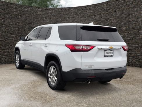 Used 2020 Chevrolet Traverse LS FWD image 4