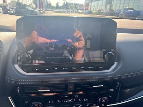 Used 2023 Nissan Rogue SL w/ SL Premium Package AWD/4WD image 18