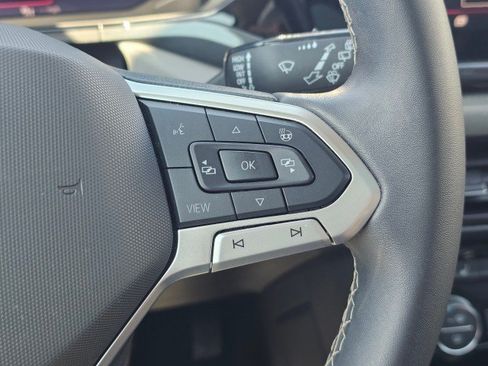 Certified 2024 Volkswagen Taos SEL AWD/4WD image 31