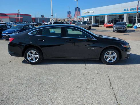 Used 2024 Chevrolet Malibu LT FWD image 9