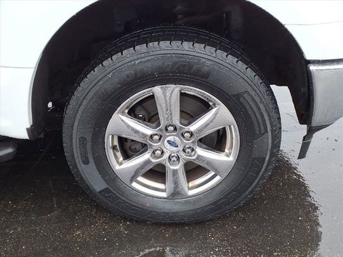 Used 2018 Ford F150 XLT w/ Equipment Group 302A Luxury image 10