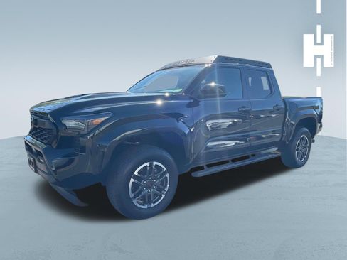 Used 2024 Toyota Tacoma TRD Sport AWD/4WD image 3