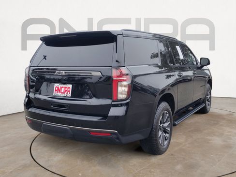 Used 2021 Chevrolet Suburban Z71 w/ Z71 Off-Road Package image 11