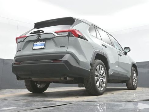Used 2021 Toyota RAV4 XLE Premium image 48