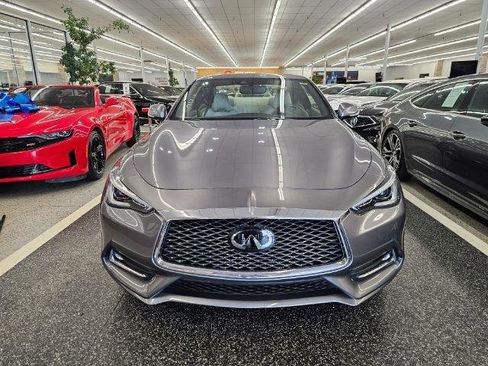 Used 2019 INFINITI Q60 3.0t Luxe w/ Essential Package image 2