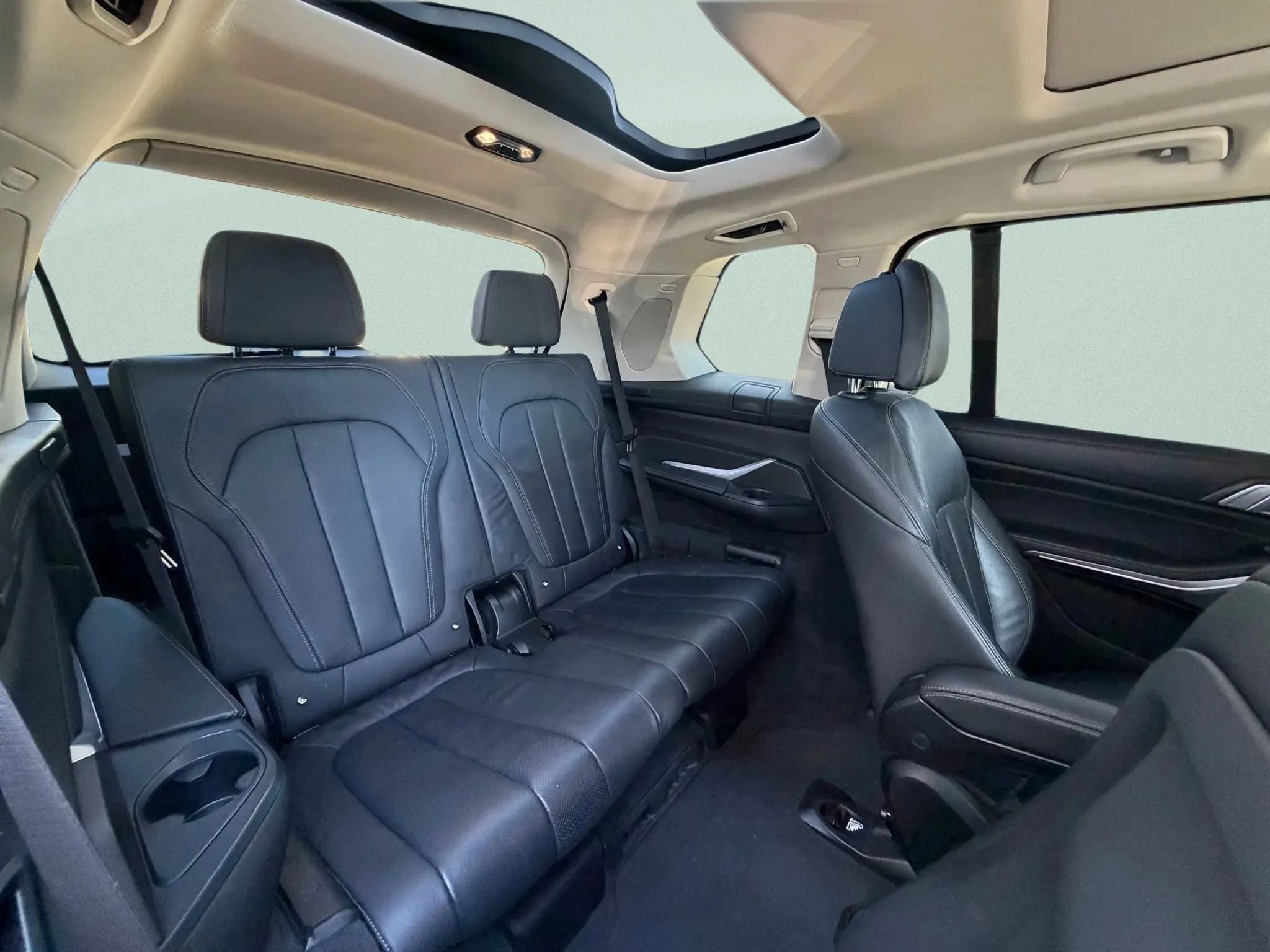 Used 2019 BMW X7 xDrive40i w/ Premium Package AWD/4WD image 17