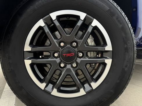 Used 2025 Toyota Tacoma TRD Sport RWD image 9