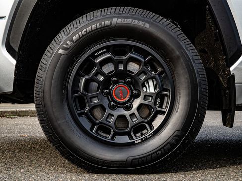 Used 2025 Toyota Tundra Limited w/ TRD Off-Road Package image 10