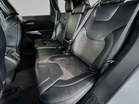 Used 2022 Jeep Cherokee Latitude image 24