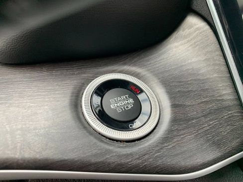 Certified 2023 Jeep Grand Cherokee Limited AWD/4WD image 22