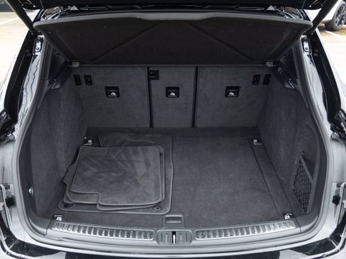 Certified 2021 Porsche Macan S AWD/4WD image 29