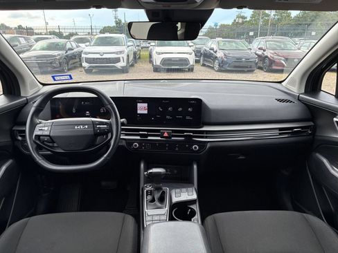 Used 2026 Kia Sportage LX FWD image 28