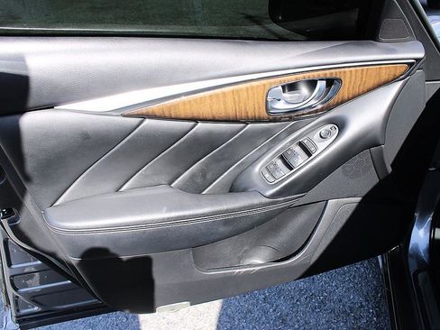 Used 2018 INFINITI Q50 Luxe w/ Essential Package (2.0T Luxe) image 8