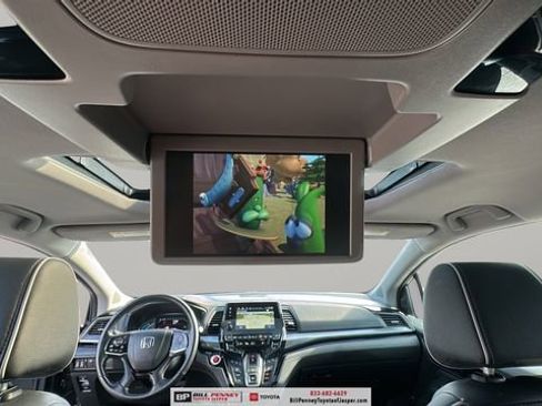 Used 2023 Honda Odyssey Elite image 14