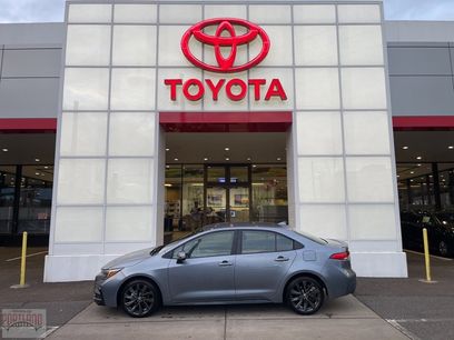 Used 2025 Toyota Corolla SE w/ Convenience Package