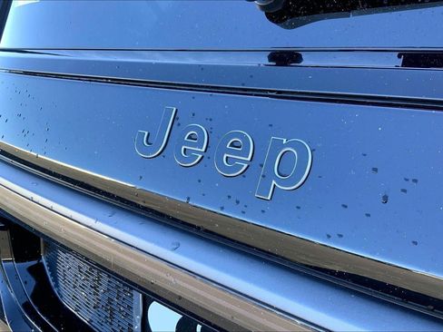 New 2026 Jeep Grand Wagoneer Limited w/ Premium Group II AWD/4WD image 19
