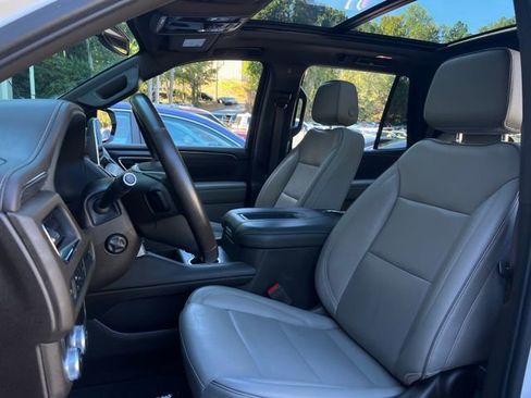 Used 2021 GMC Yukon SLT w/ SLT Premium Package image 14