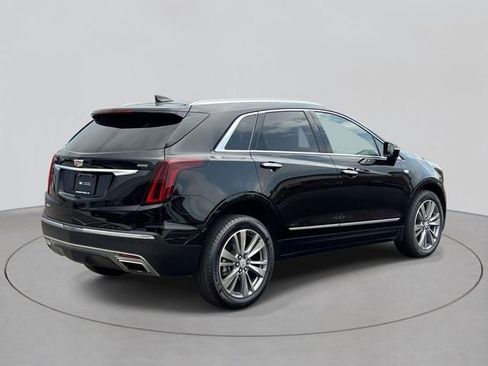 Certified 2025 Cadillac XT5 Premium Luxury w/ Technology Package AWD/4WD image 4