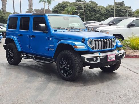 Used 2024 Jeep Wrangler Unlimited Sahara w/ Safety Group AWD/4WD image 3