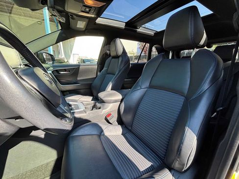 Used 2019 Toyota RAV4 XSE AWD/4WD image 21