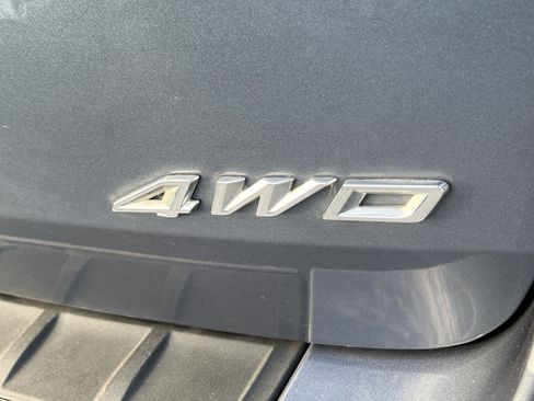 Used 2021 Ford Explorer XLT w/ Equipment Group 202A image 9