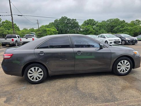 Used 2011 Toyota Camry image 13
