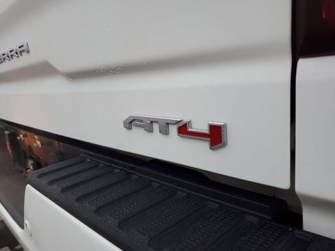 Used 2022 GMC Sierra 1500 AT4 w/ AT4 Premium Package image 8