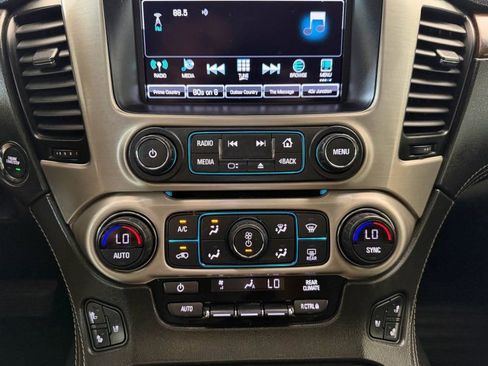 Used 2019 GMC Yukon XL Denali w/ Open Road Package AWD/4WD image 29