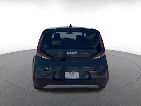 Used 2025 Kia Soul LX w/ LX Technology Package FWD image 12
