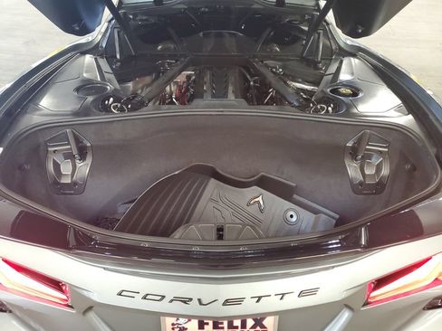 Used 2023 Chevrolet Corvette Stingray Premium Cpe w/ Z51 Performance Package RWD image 9
