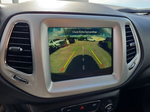 Used 2021 Jeep Compass Latitude w/ Sun and Sound Group image 22