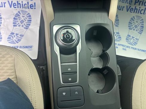 Used 2022 Ford Escape SE w/ Convenience Package FWD image 39