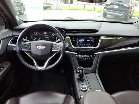 Used 2022 Cadillac XT6 Premium Luxury AWD/4WD image 13