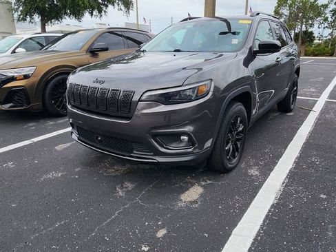 Used 2023 Jeep Cherokee Altitude Lux AWD/4WD image 1