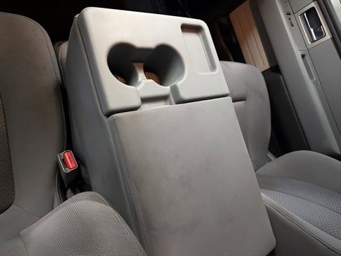 Used 2011 Ford F150 XLT w/ XLT Chrome Pkg image 17