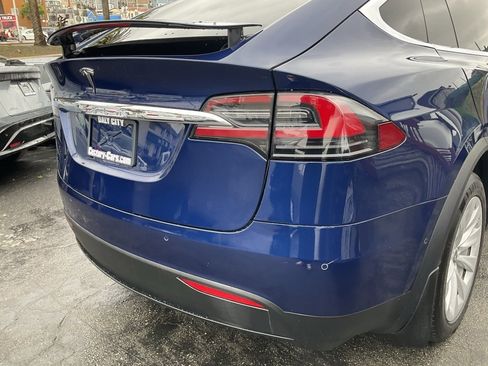 Used 2018 Tesla Model X 100D image 87